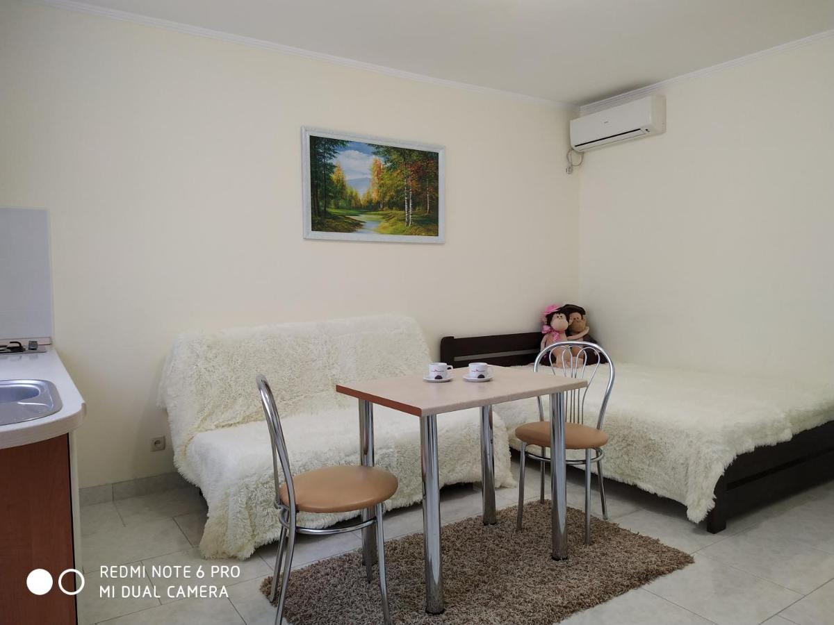 Guest House Butterfly Wing Odessa Dış mekan fotoğraf