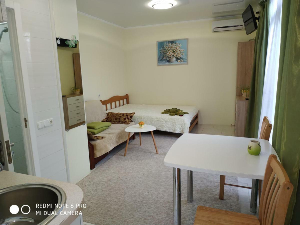 Guest House Butterfly Wing Odessa Dış mekan fotoğraf
