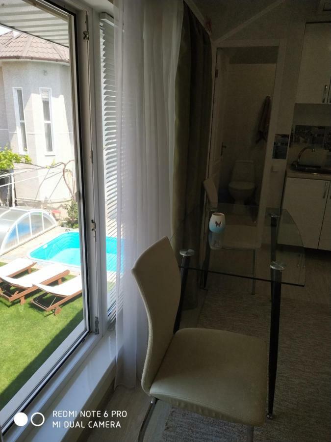 Guest House Butterfly Wing Odessa Dış mekan fotoğraf