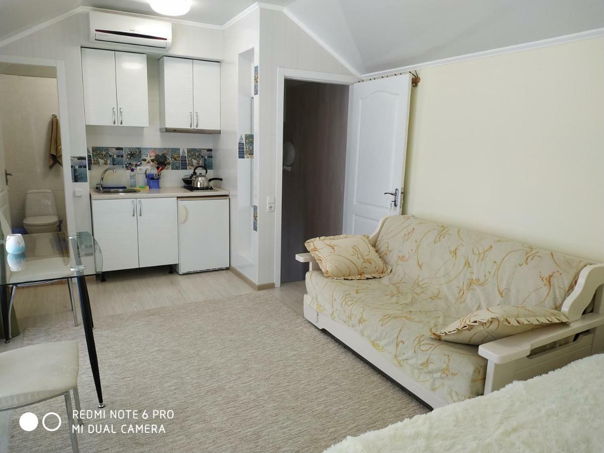 Guest House Butterfly Wing Odessa Dış mekan fotoğraf
