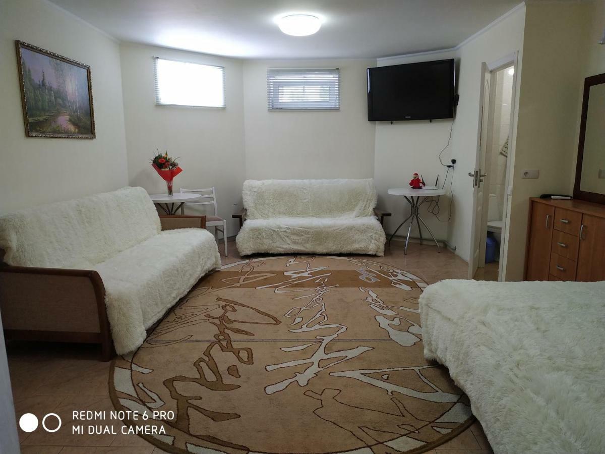 Guest House Butterfly Wing Odessa Dış mekan fotoğraf
