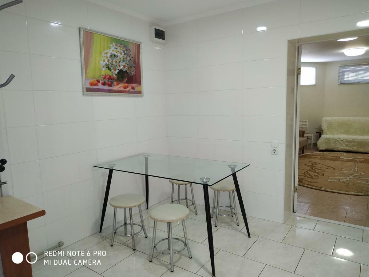 Guest House Butterfly Wing Odessa Dış mekan fotoğraf